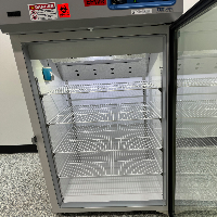 Thermo TSX Series Lab Refrigerator image 2